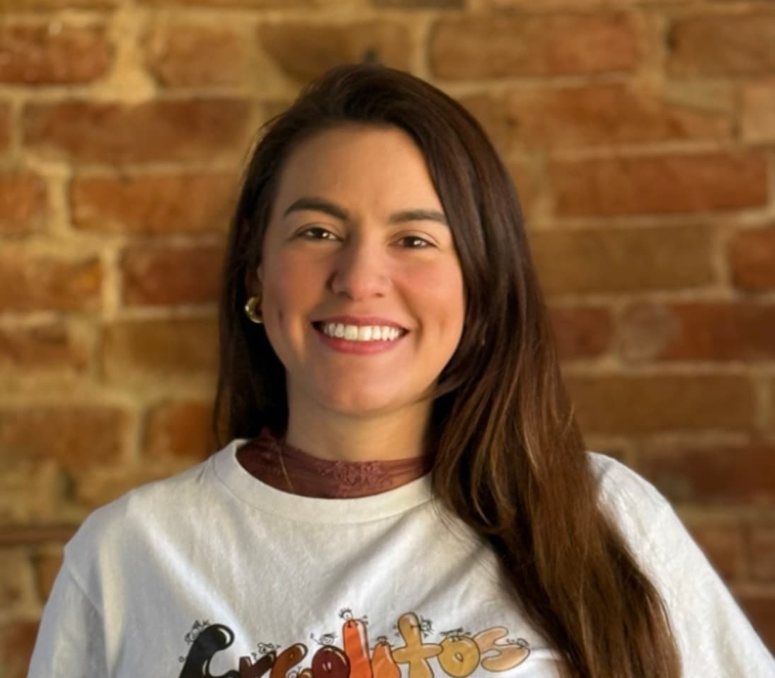 Ms. María